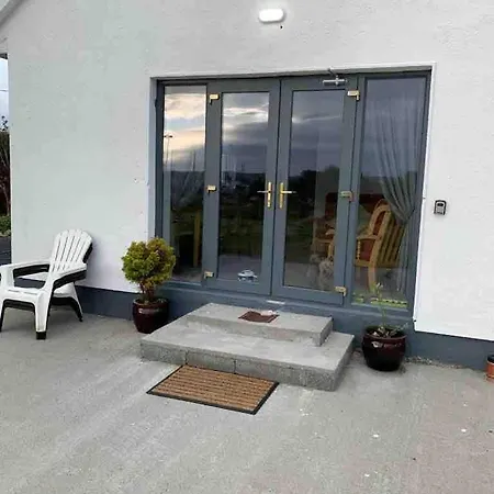 Tigh Na Mara, Brand New Semi-detached House, Lejlighed